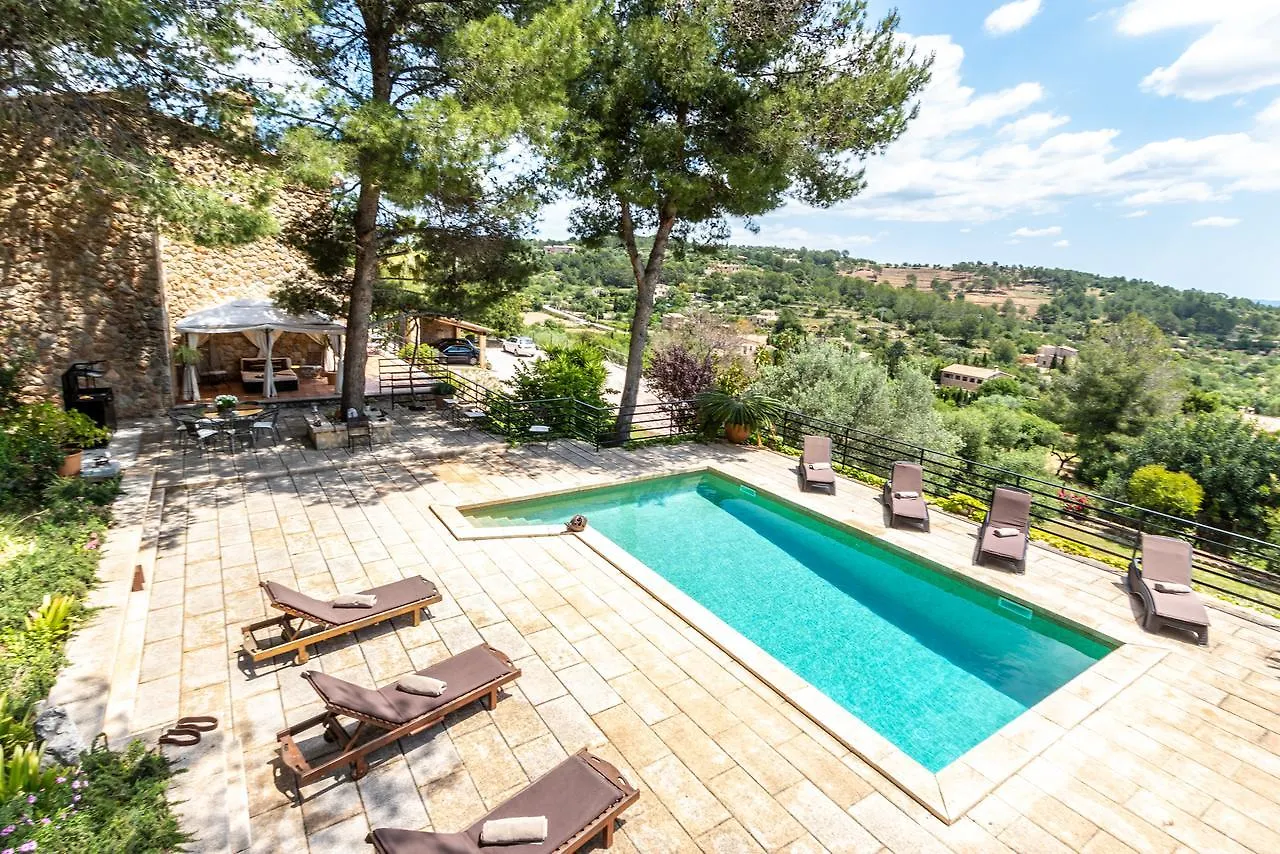 Villa Es Pinar By Homevillas360 contacts